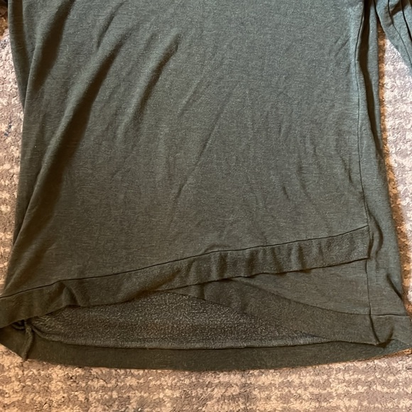 Thread 4 Thought lightweight sweater size L. - Picture 2 of 4